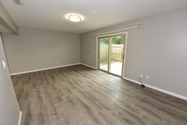 Building Photo - 1030 Galliton Ct