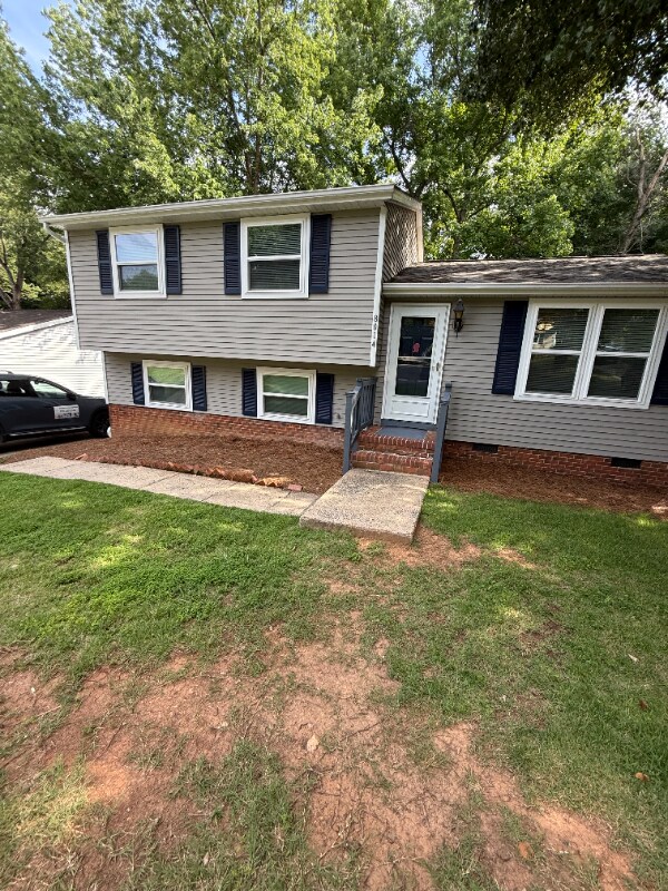 Building Photo - 8014 Bald Ridge Dr