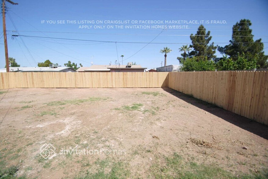 Building Photo - 1742 W 6th Dr