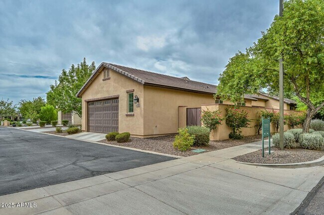 Building Photo - 14765 W Alexandria Way