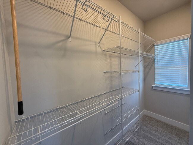 Building Photo - 2118 Bryant Park Dr