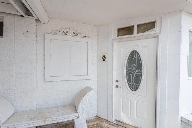 Building Photo - 1420 Corpus Christi St