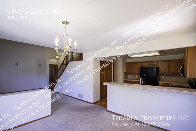 Building Photo - 5945 S Zante Way