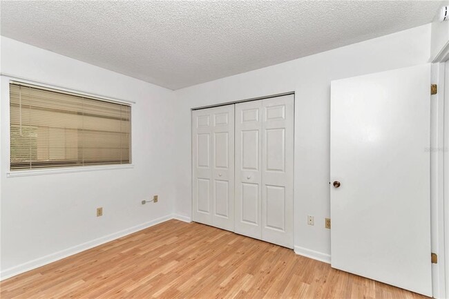 Building Photo - 10060 SW 93rd Ave