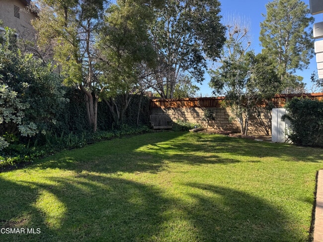 Building Photo - 846 Lindawood St