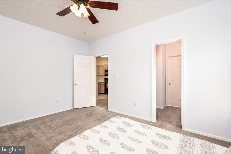 Building Photo - 6011 Rosebud Ln