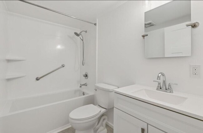 Building Photo - 12824 Eagle Ridge Dr