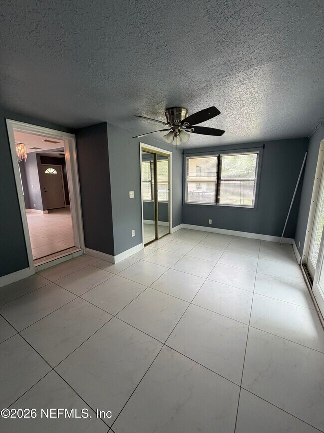 Building Photo - 5415 Lori Dr S