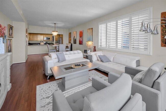 Building Photo - 8 Belleview Blvd