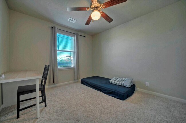 Building Photo - 8724 White Ibis Dr