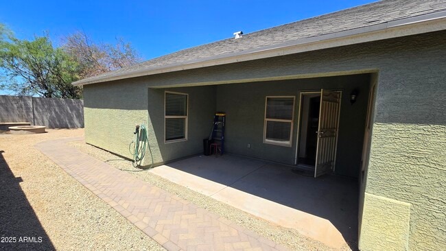 Building Photo - 8110 S 2nd Dr
