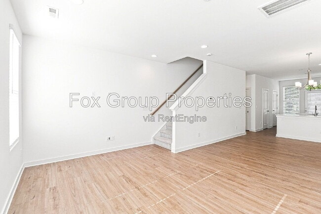 Building Photo - 2145 Noble Townes Wy