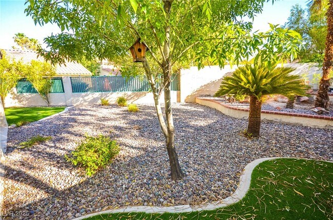 Building Photo - 9725 Hitching Rail Dr