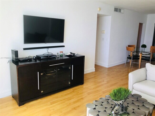 Building Photo - 3801 S Ocean Dr