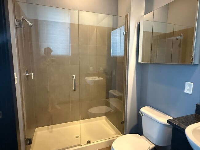 Building Photo - 333 W Trade St