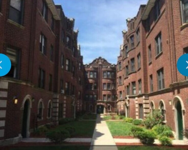 Building Photo - 4410 S Drexel Blvd