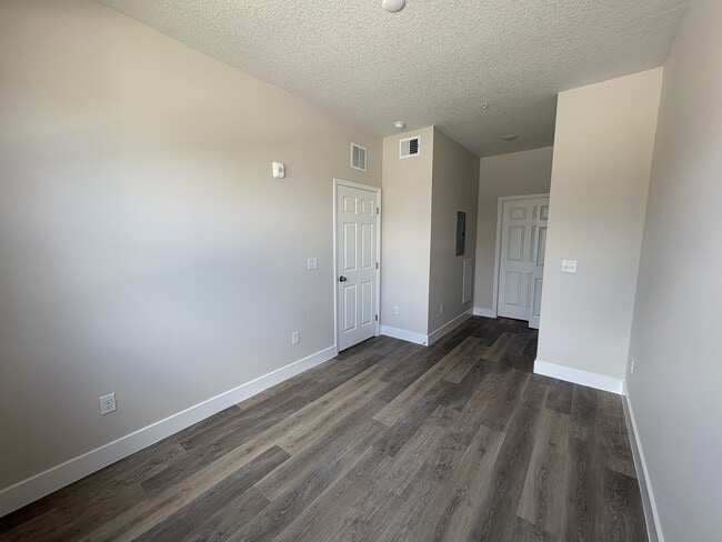 Building Photo - 4424 S Texas Ave