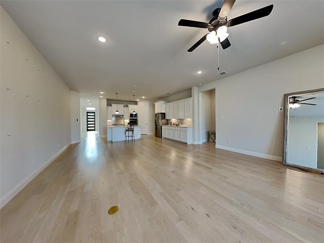 Building Photo - 721 Precious Dr