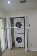 Building Photo - 2864 S Edgehill Ln