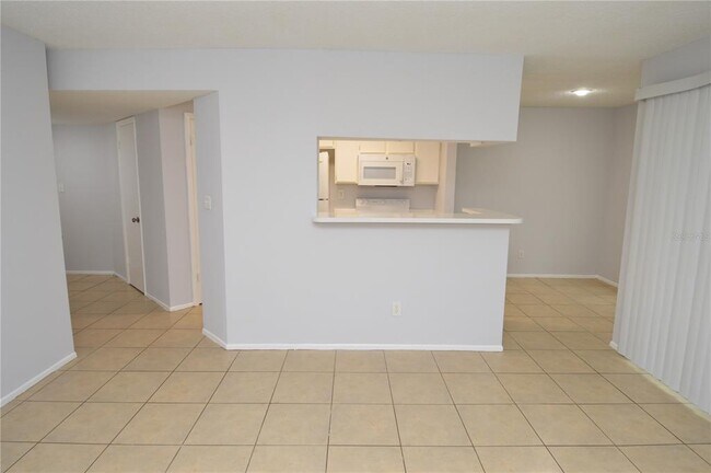 Building Photo - 8630 Mallard Reserve Dr