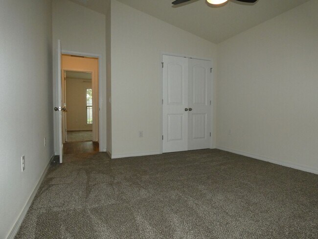 Building Photo - 5637 Peach Dr