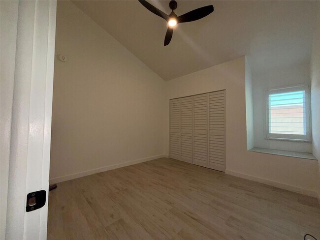 Building Photo - 1089 NW 13th St