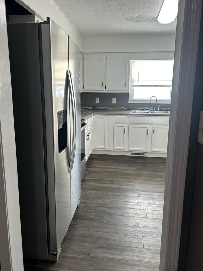 Building Photo - 1030 Finney Rd