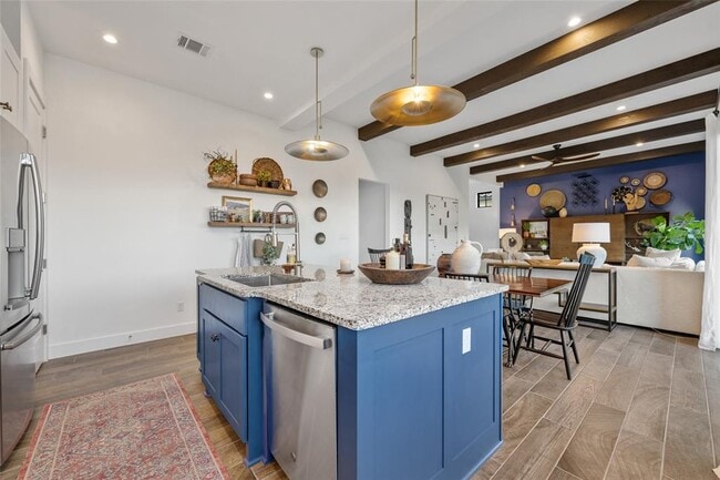 Building Photo - 211 Honey Creek Ct