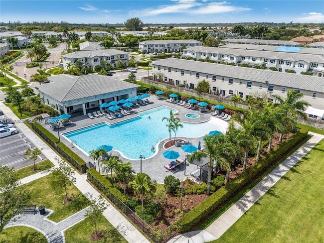 Building Photo - 1336 SE 26th Ter