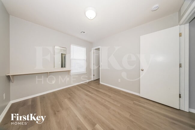 Building Photo - 3105 SW 104th Terrace