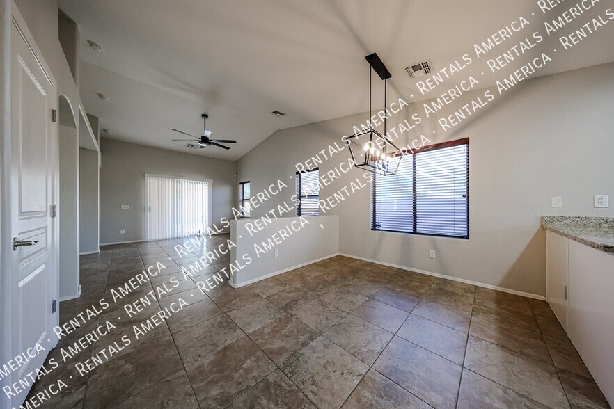 Building Photo - 3955 E Blue Sage Ct