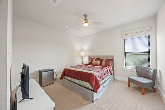 Building Photo - 27927 Indigo Ridge Dr