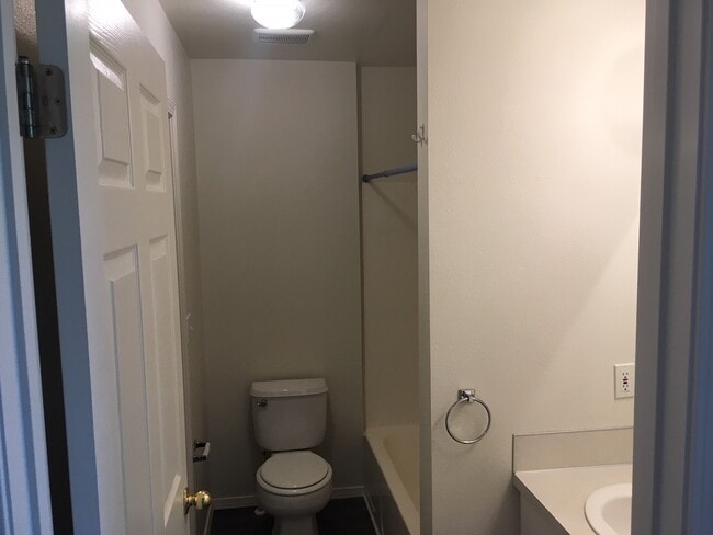 Bathroom - 2709 Wildwood Cir