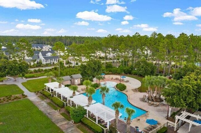Building Photo - 120 Suwanee Dr
