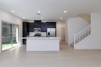 Building Photo - 600 N Carriage Hill Dr