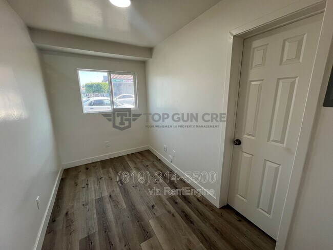 Building Photo - 147 W Calle Primera