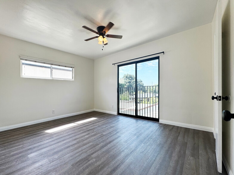 Building Photo - 5646 Aldama St