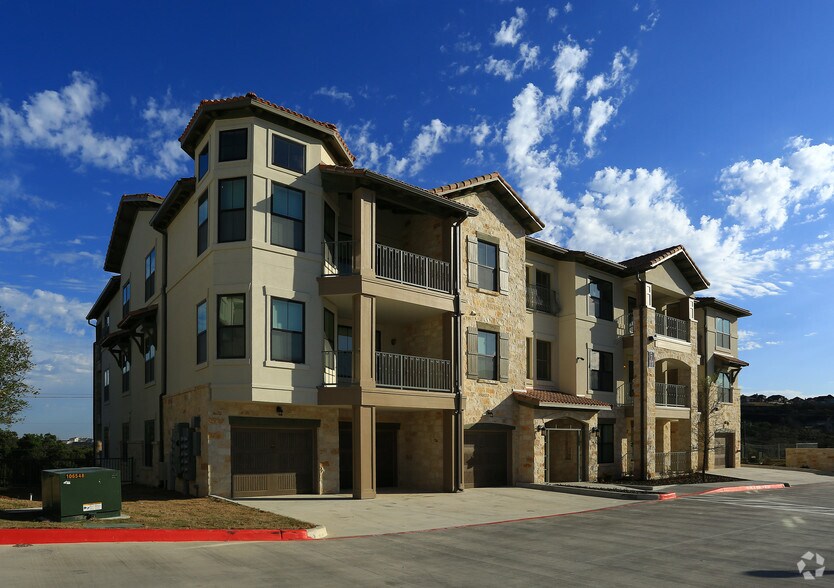 Retreat At Cross Mountain San Antonio Tx Apartment Finder Primary Photo Retreat At Cross Mountain