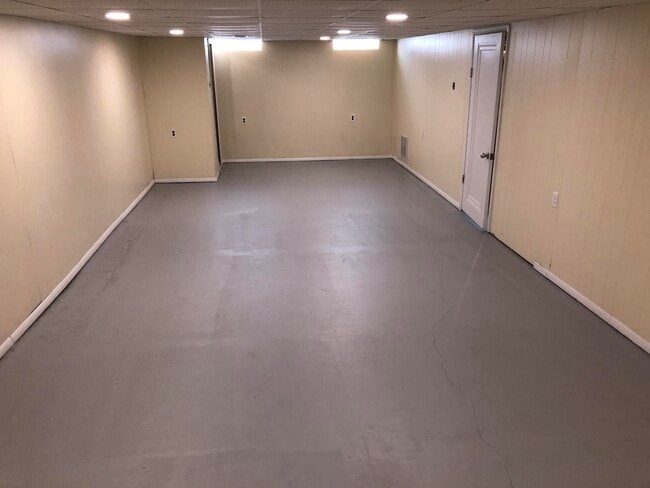 Building Photo - 924 E Windemere Ave