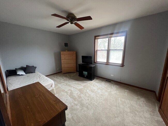 Building Photo - 1300 Wolff Ave