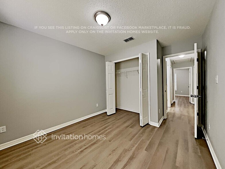 Building Photo - 10600 Sandridge Ct