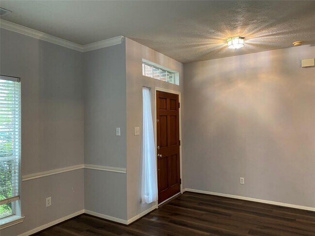 Building Photo - 6403 Portuguese Bend Dr