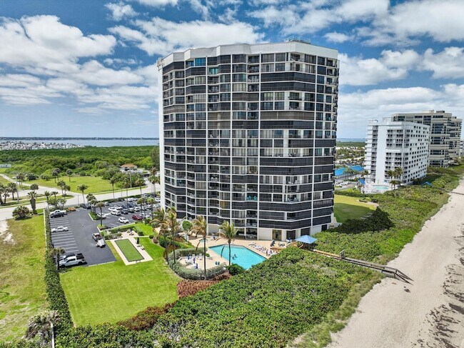 Building Photo - 9650 S Ocean Dr