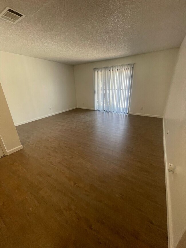 Interior Photo - Jackson Park Place