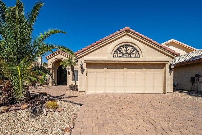 Building Photo - 4725 N Brookview Terrace