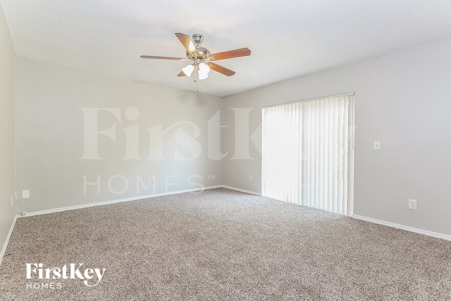 Building Photo - 1420 Kissimmee Dr