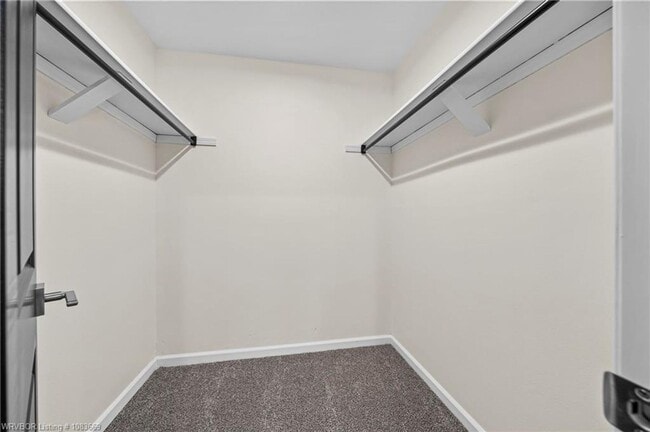 Building Photo - 4 bedroom Single Family home in Fianna Hils