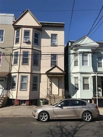 Building Photo - 237 Whiton St
