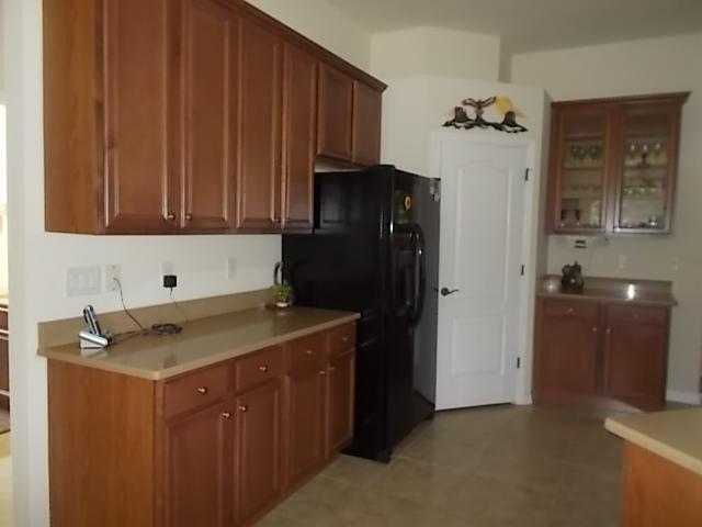 Building Photo - 9 Sycamore Ct E