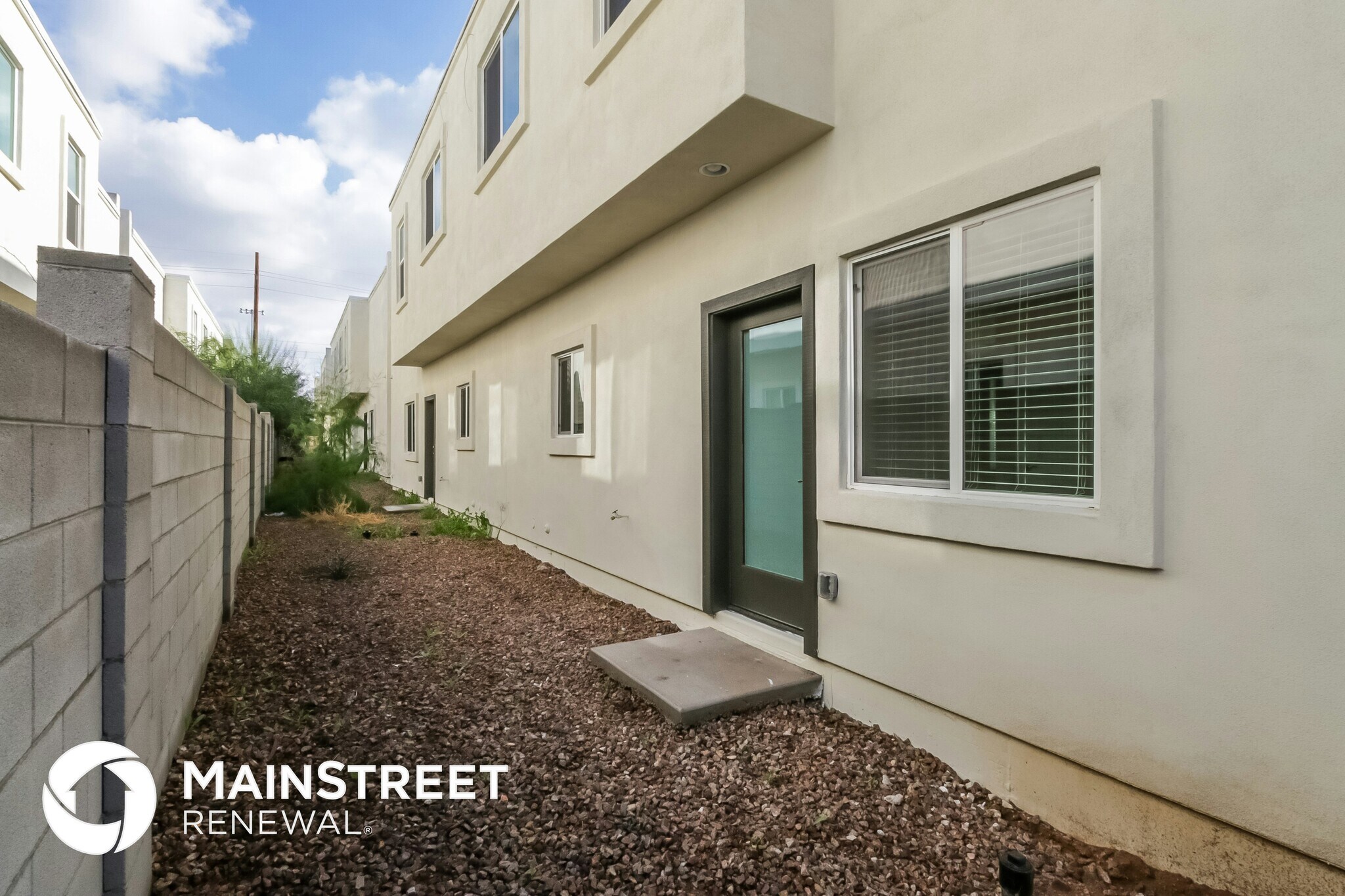 Building Photo - 2000 N 36th St